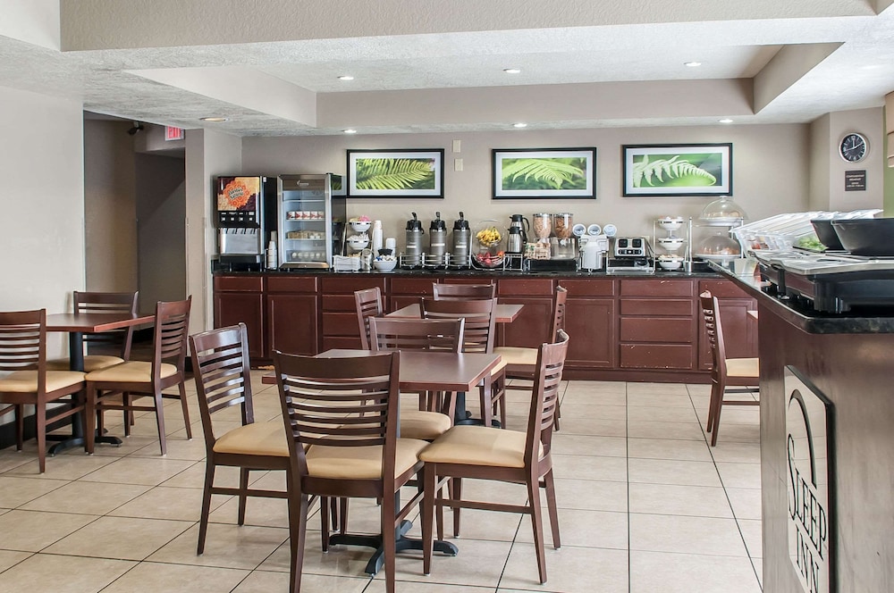 Garner Hotel Albuquerque Airport by IHG - photo 41