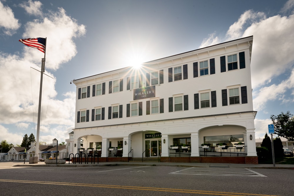 The Whaler's Inn - carbon neutral hotel in Mystic