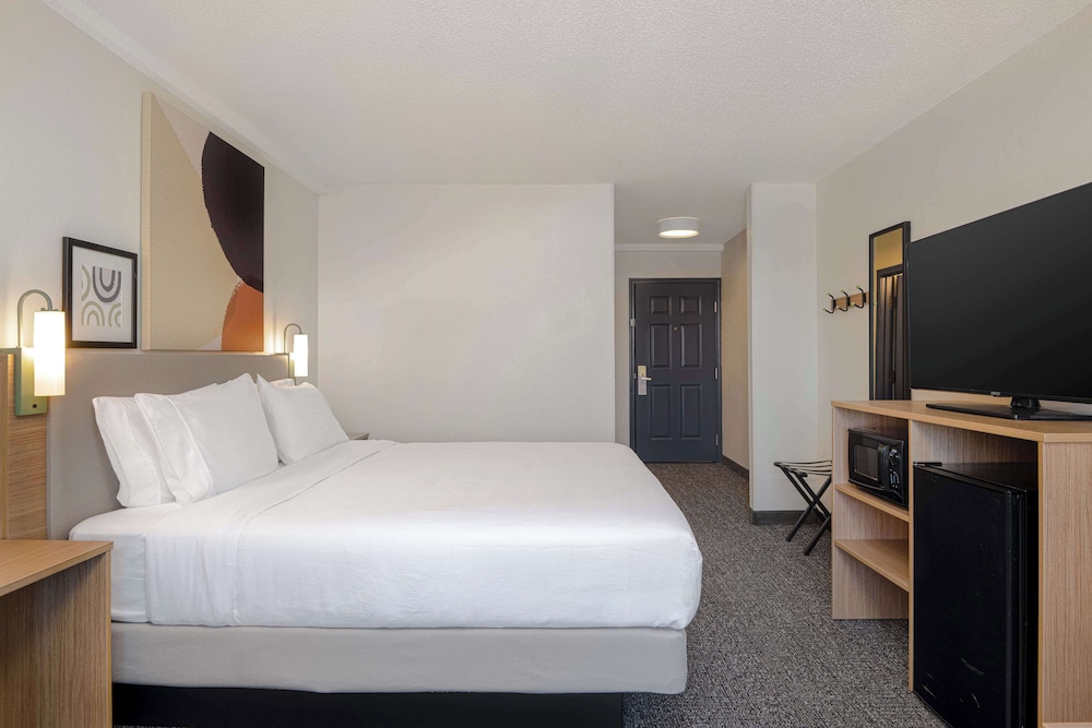Spark by Hilton Orangeburg - photo 9