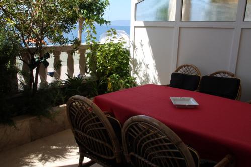 Apartments Mia — 4-Star Luxury Hotel in Podgora, Croatia