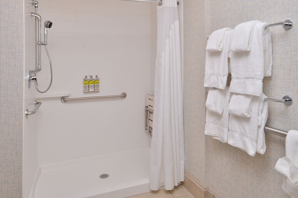 Holiday Inn Express & Suites West Melbourne by IHG - photo 33