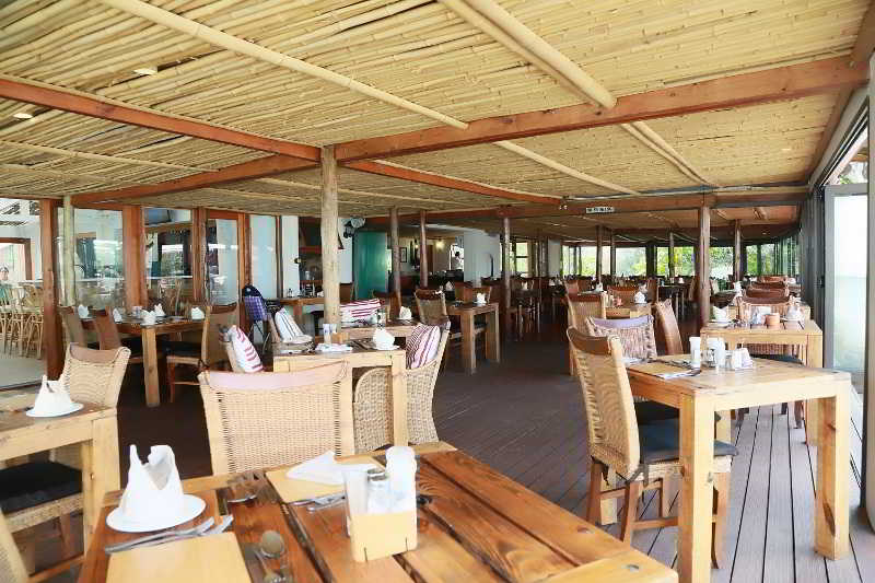 Crawford's Beach Lodge