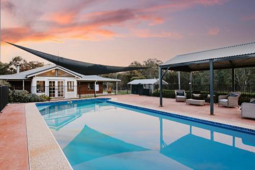 ‘Wilpine’ Poolside Country Luxury near Town in Mudgee, Australia