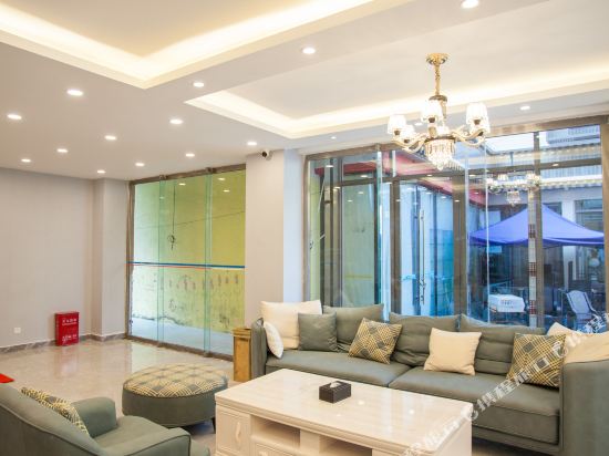 JiuZhaigou Star Holiday Hotel - last minute hotel in Aba