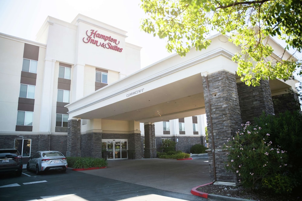 Hampton Inn & Suites Fresno - featured photo