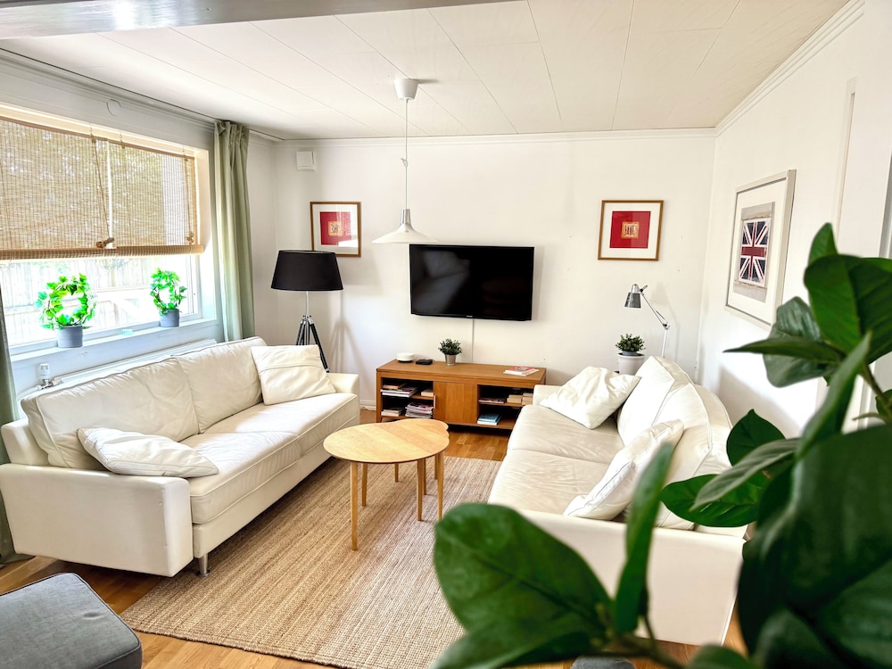 Solglimt - carbon neutral hotel in Oedsmal