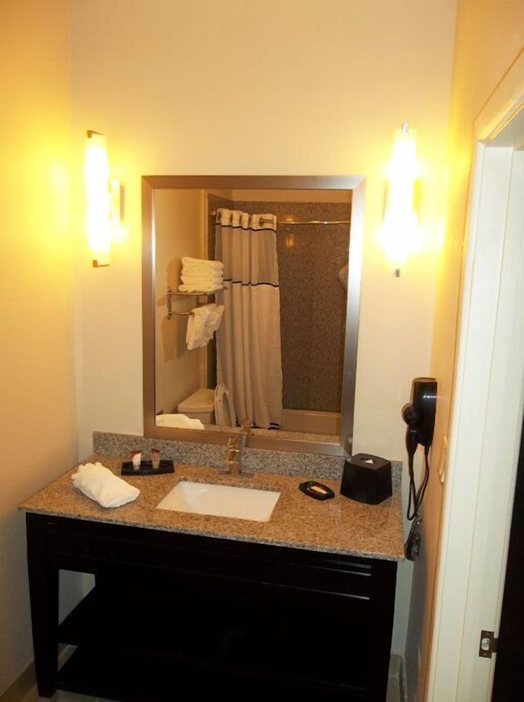 Garner Hotel Victoria East by IHG - photo 25