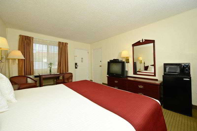 Village Inn of Hardy - photo 14