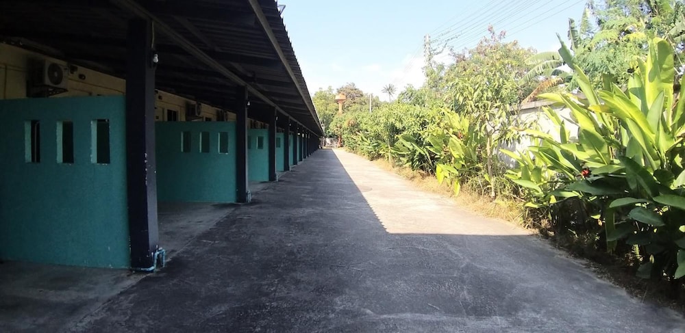 Mee Rak Resort in Bang Lamung, Thailand