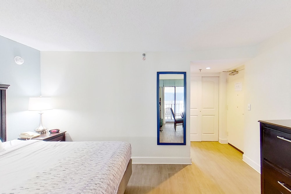 Carolinian Beach Resort by Vacasa - photo 11