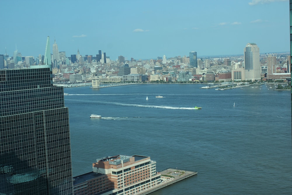 Green Suites - photo 13