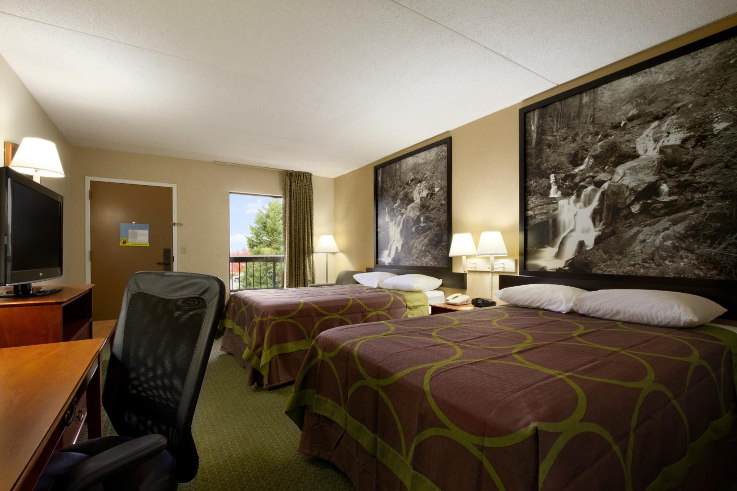 Super 8 by Wyndham Calhoun - photo 21