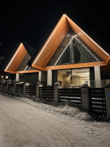 Skyline Luxury Villa with terrace jacuzzi and sauna Zakopane mountains Poland — 4-Star Luxury Hotel in Koscielisko, Poland