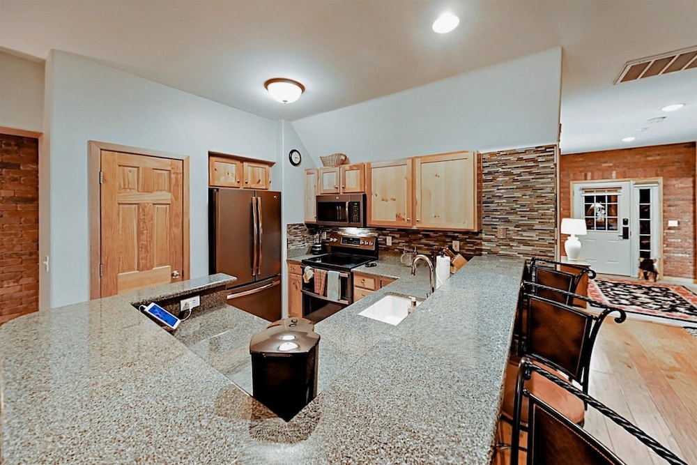 Family friendly 3 Bedroom Vacation Rental in West Keystone Resort Along the Snake River With Pool and Hot Tub - photo 33