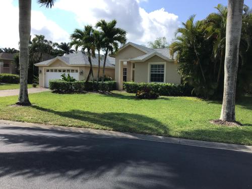 Naples Briarwood in Naples, United States