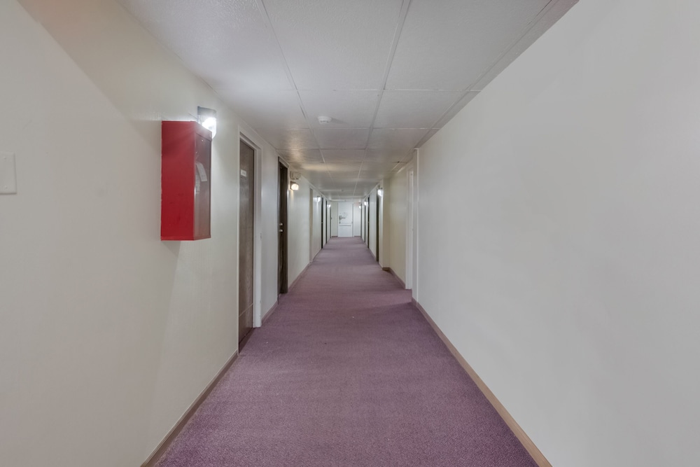 OYO Hotel Morton East Peoria I 74 - photo 18