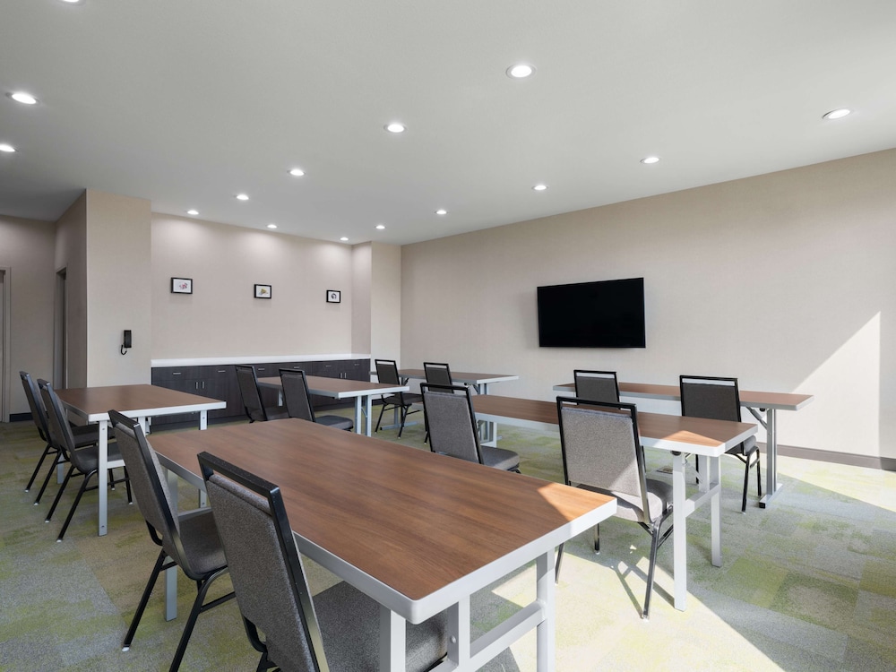 Home2 Suites by Hilton Round Rock Medical Center - photo 31