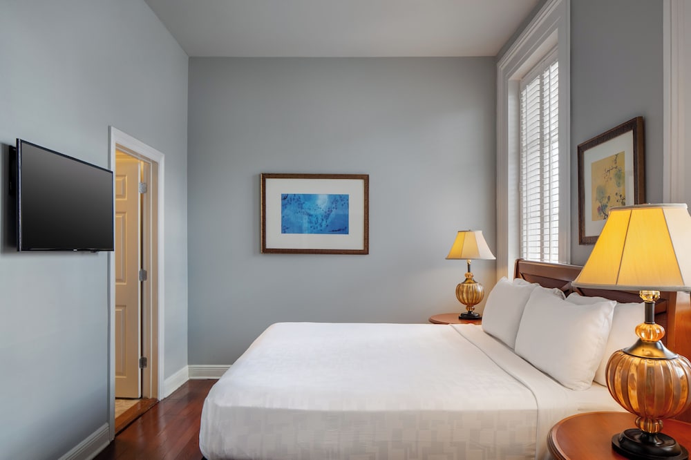 New Orleans Courtyard Hotel and Suites by the French Quarter - photo 5