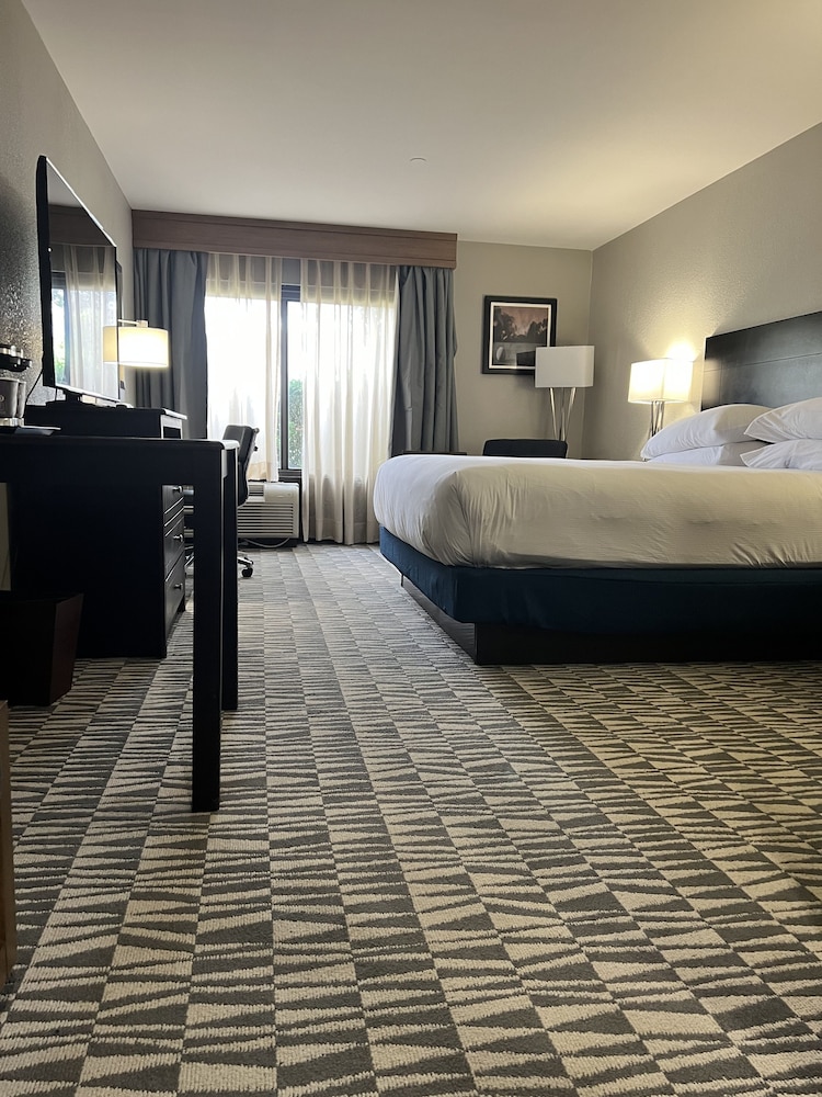 DoubleTree By Hilton Hotel Augusta - photo 19