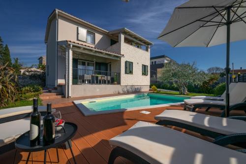 Villa Laura — 4-Star Luxury Hotel in Marcana, Croatia