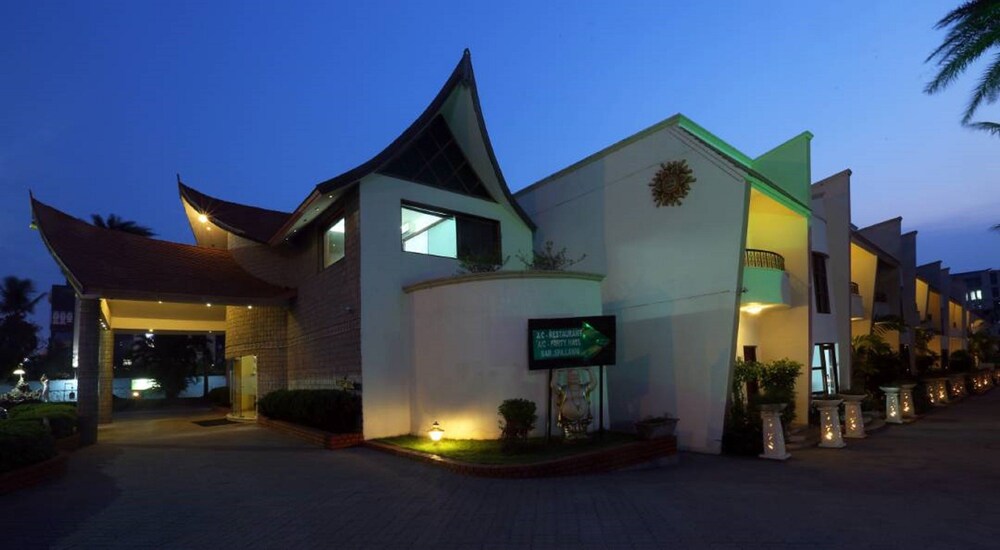 Ilara Hotel And Spa — hotel in Chennai