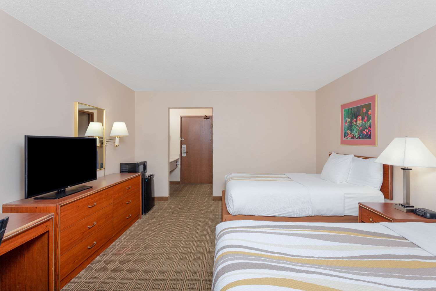 Norwood Inn & Suites Indianapolis East Post Drive - photo 12
