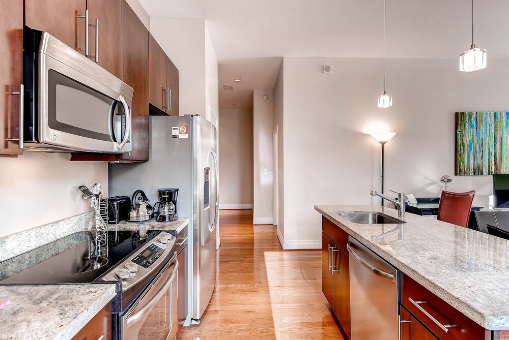 Global Luxury Suites At Tysons Corner - photo 9