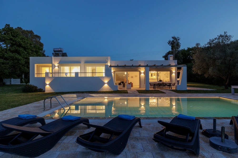 Rosemarine — 4-Star Luxury Hotel in Corfu, Greece
