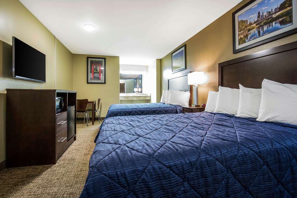 Rodeway Inn Lyons La Grange - photo 18