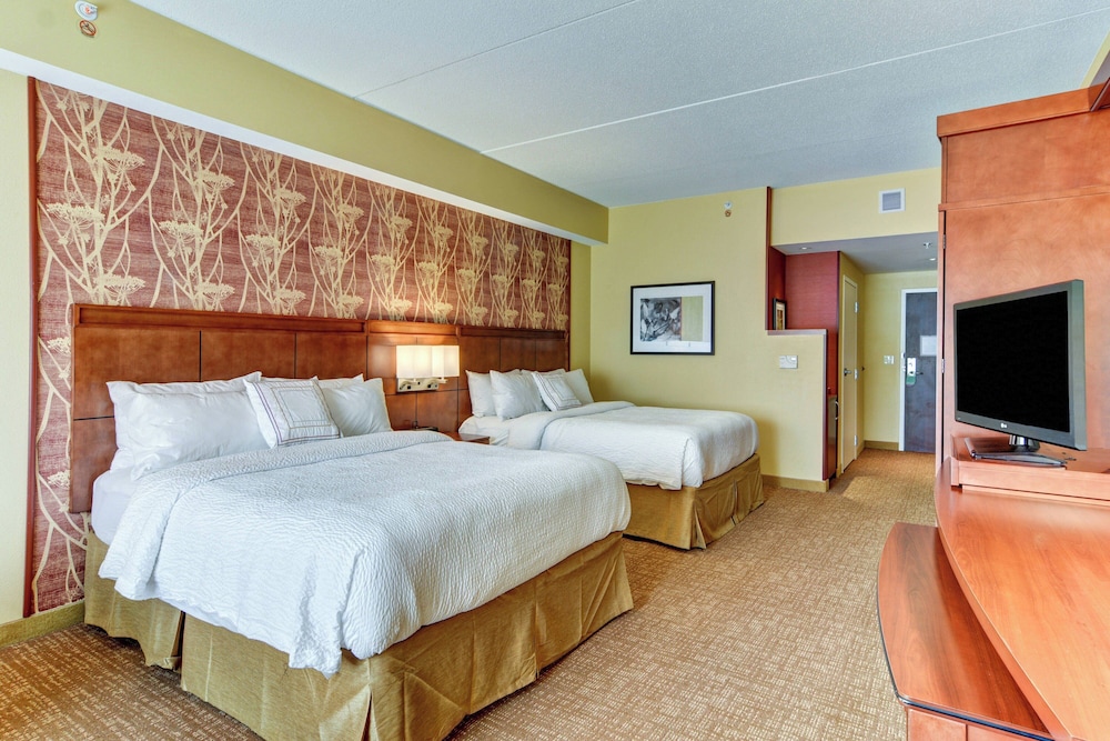 Courtyard by Marriott Bridgeport Clarksburg - photo 15