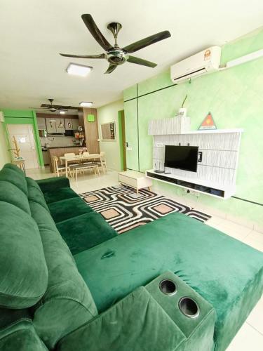 Nena Homestay Setia Alam Air Conditioned High Speed Internet — 4-Star Luxury Hotel in Shah Alam, Malaysia