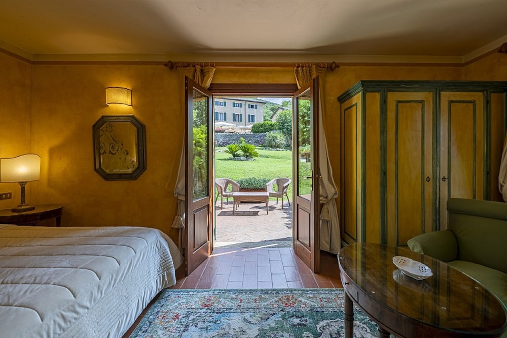 Resort Locanda San Verolo Boutique Hotel - carbon neutral hotel in Costermano