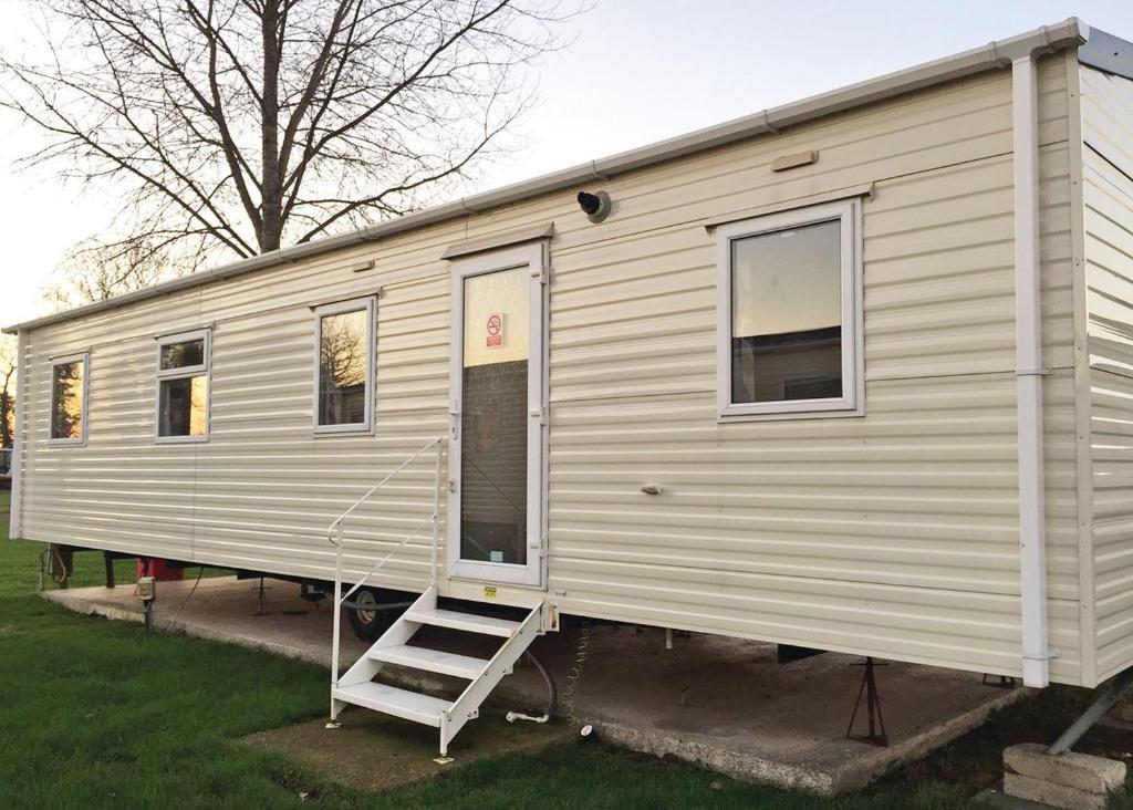 Tollerton Holiday Park 17560274 — Hambleton