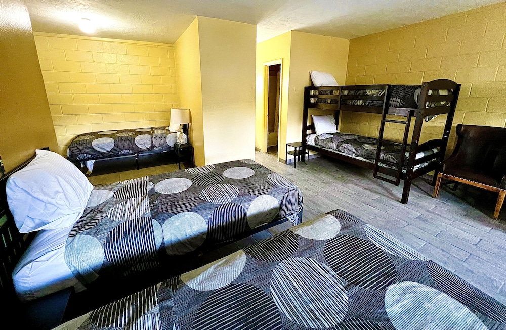 Vagabond Inn Cedar City - photo 13