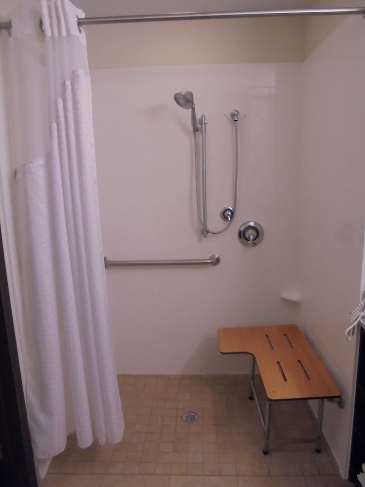 Holiday Inn Express & Suites Nevada by IHG - photo 45