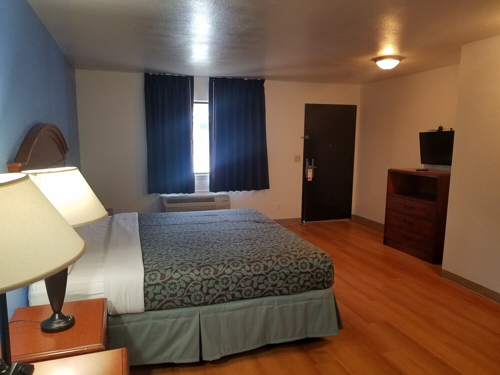Days Inn By Wyndham Oklahoma City Nw Expressway - photo 11