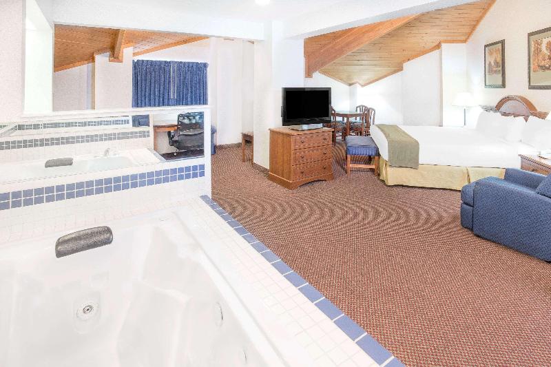 Quality Inn & Suites Willows - photo 20
