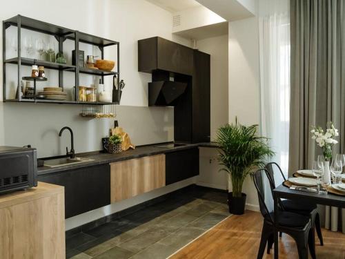 Central 4 Apartment New Building & Parking — 4-Star Luxury Hotel in Bucharest, Romania