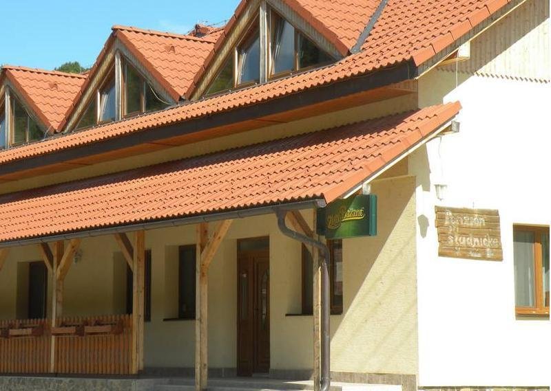 Penzión pri studničke Omastiná in Topolcany, Slovakia