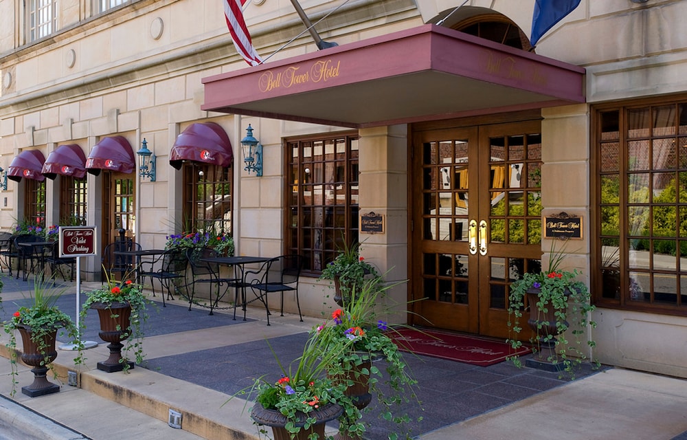 Bell Tower Hotel - photo 2