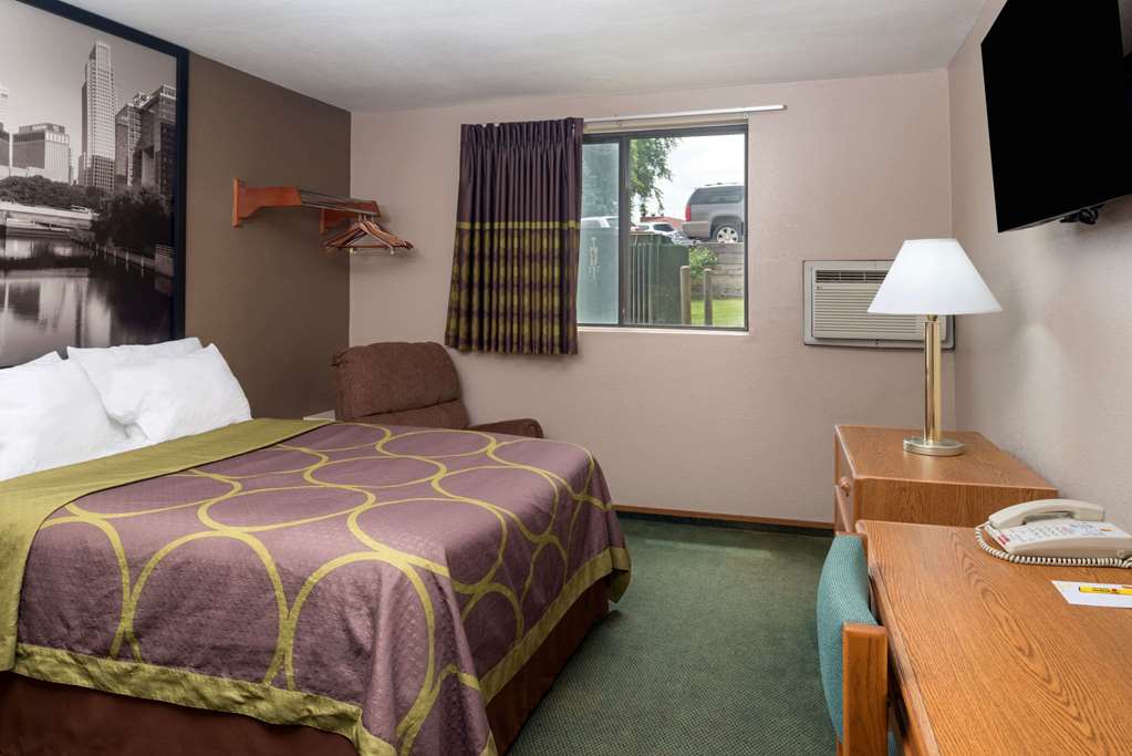 Super 8 by Wyndham Omaha NE - photo 8