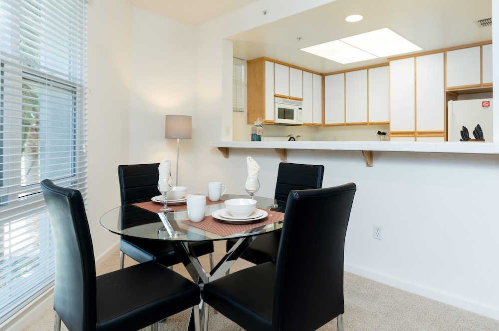 Bluebird Suites in North San Jose - photo 9