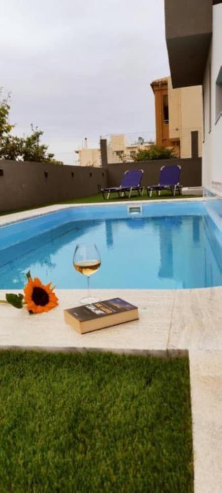 Ezith Luxury Apartments — 4-Star Luxury Hotel in Irakleion, Greece