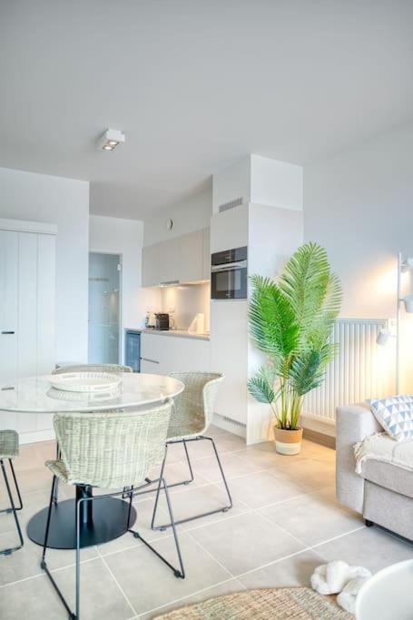 Charming Studio by the Sea in Ostend — 4-Star Luxury Hotel in Ostend, Belgium