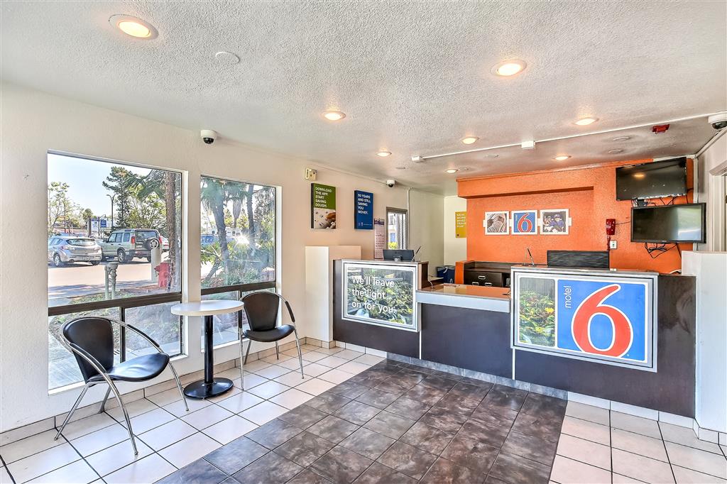 Motel 6 Oakland CA Embarcadero - photo 18