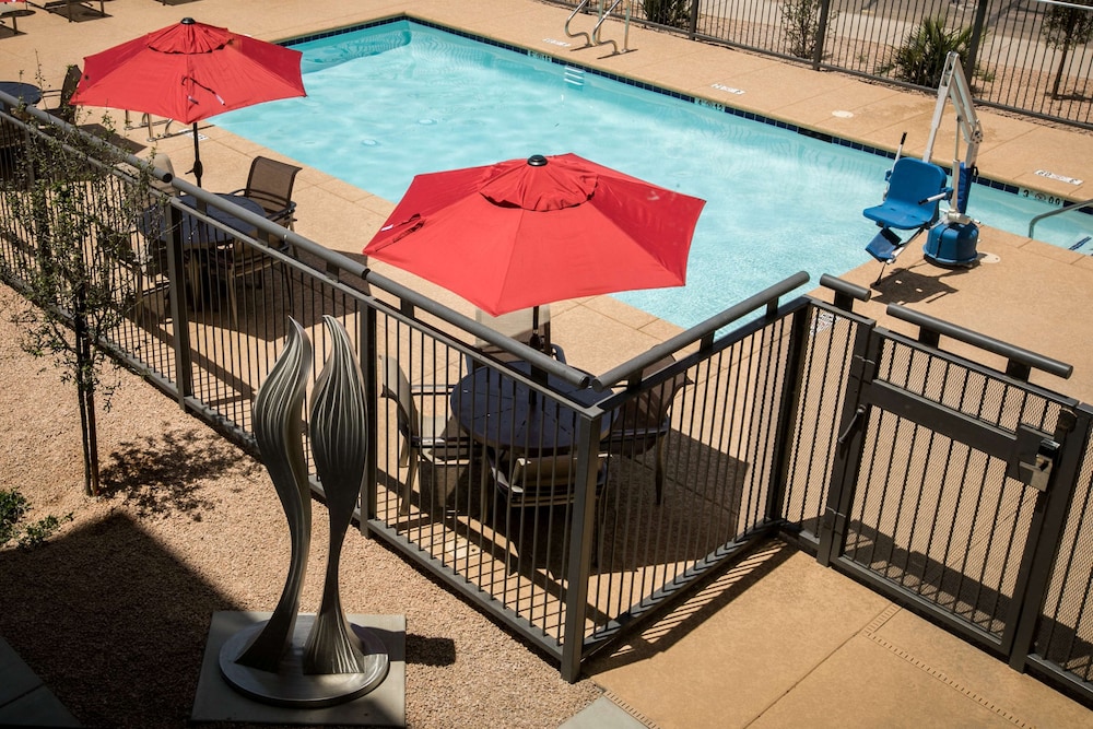 Hampton Inn & Suites Tempe Phoenix Airport AZ - photo 58