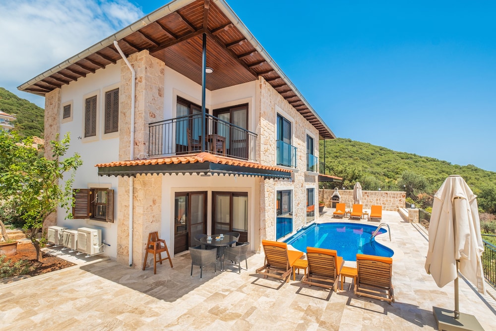 White Garden Villas — 4-Star Luxury Hotel in Kas, Turkey