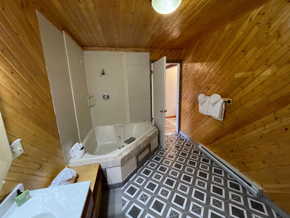 Estes Mountain Inn - photo 81