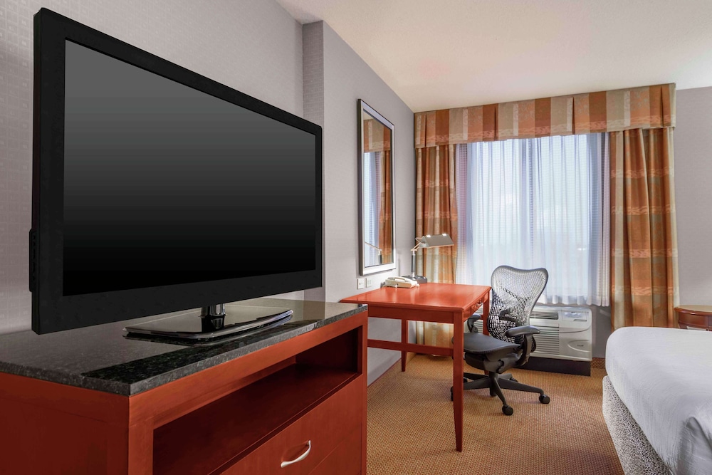 Hilton Garden Inn Independence - photo 11