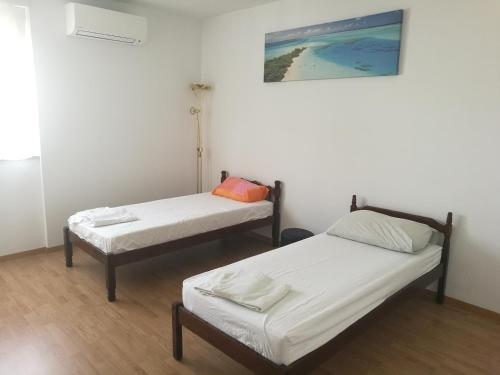 Nice and cozy two single bed room - last minute hotel in Split